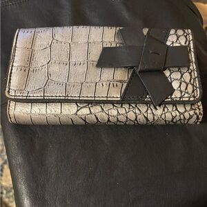 Sleek Black Wallet with Card Slots